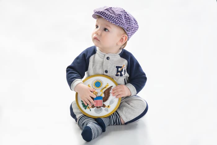 бизнес Дениса в области символики, который он вел до развития интернет-магазина